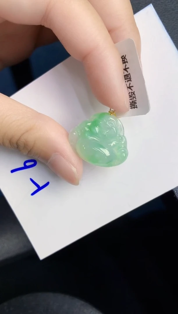 翡翠18K金镶嵌颈饰0000000000