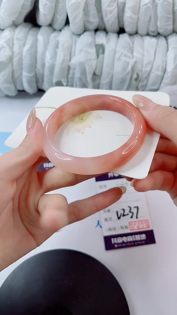 未镶嵌手镯石英质玉多样性发货V237-62