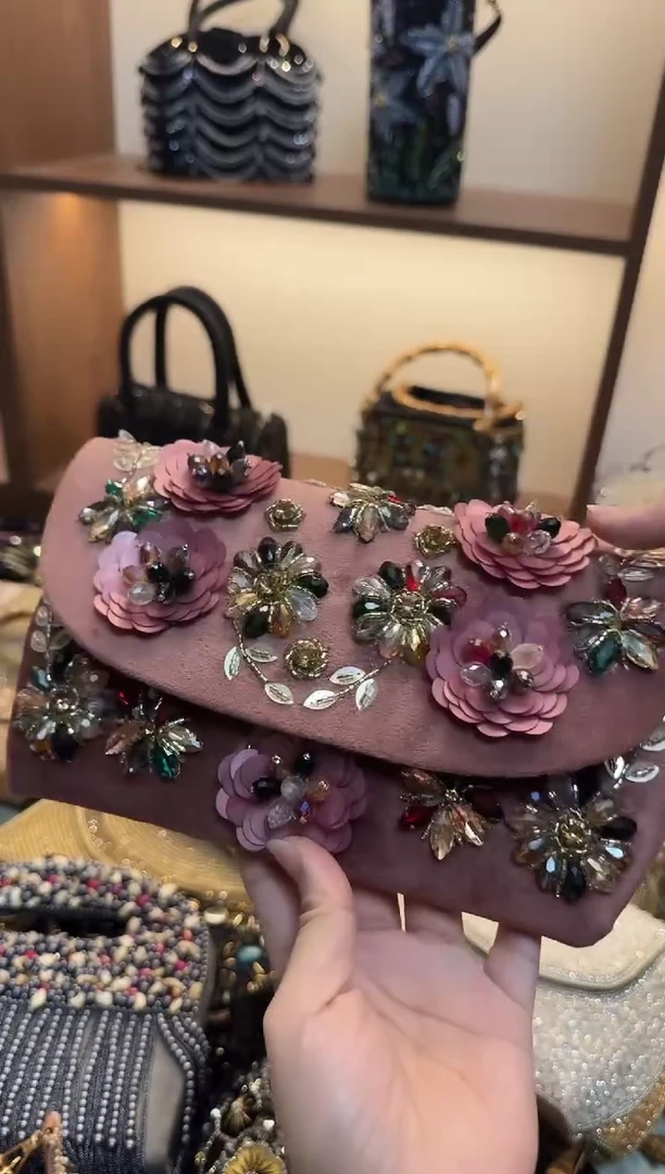 织物11百格汇手工串珠包