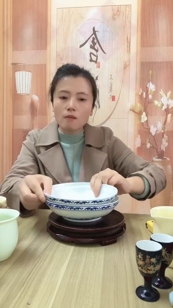 瓷（微瑕）厂瓷玲珑盘2个