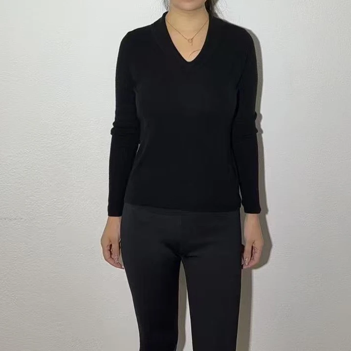 百搭V领T恤舒适长袖修身保暖女款纯色加绒黑色常规款针织秋冬8820