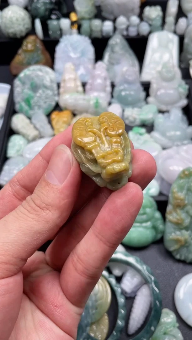 翡翠未镶嵌颈饰天然翡翠a货