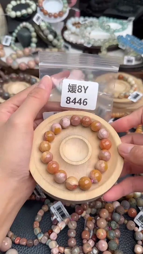 未镶嵌手链石英质玉牛*包8Y8446