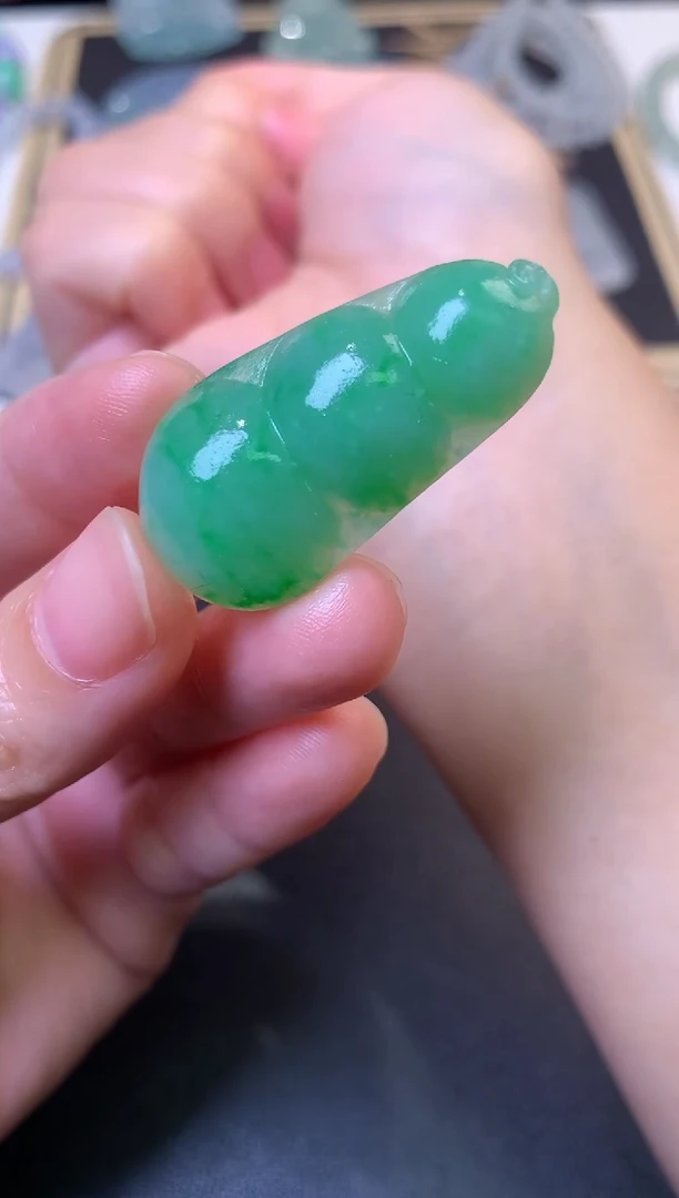 未镶嵌定制翡翠毛货