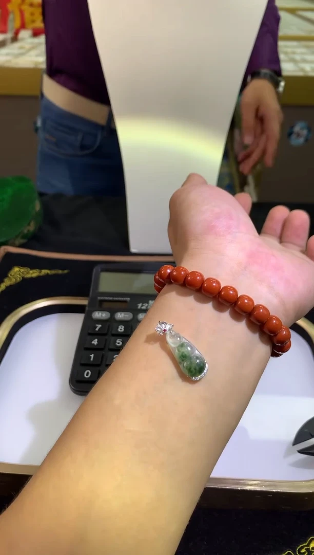 翡翠18K金镶嵌颈饰7003427/8524007/多样性发/1