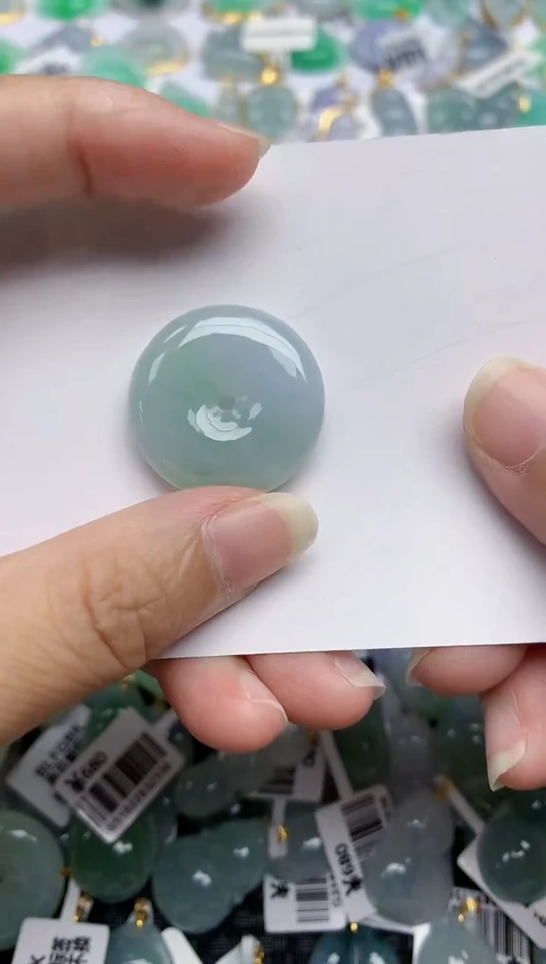 翡翠未镶嵌颈饰天然翡翠A货