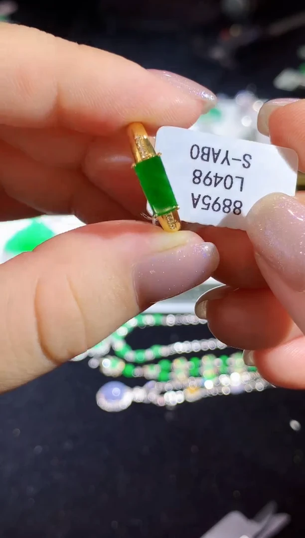 翡翠戒指18K金镶嵌L0498多样性发其一