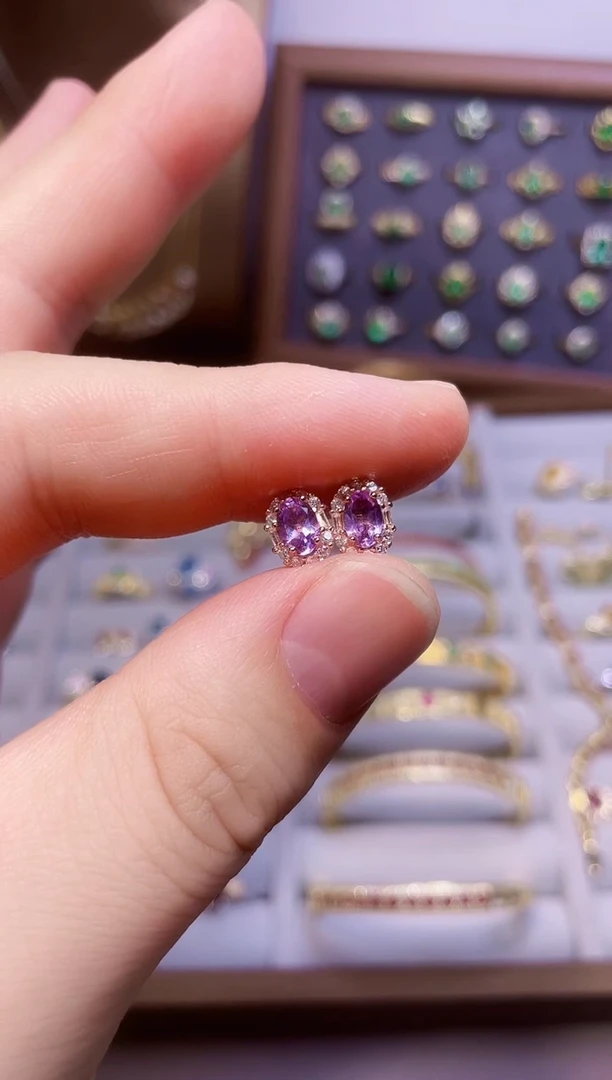 【闪购商品】紫晶耳饰银S925镶嵌一对