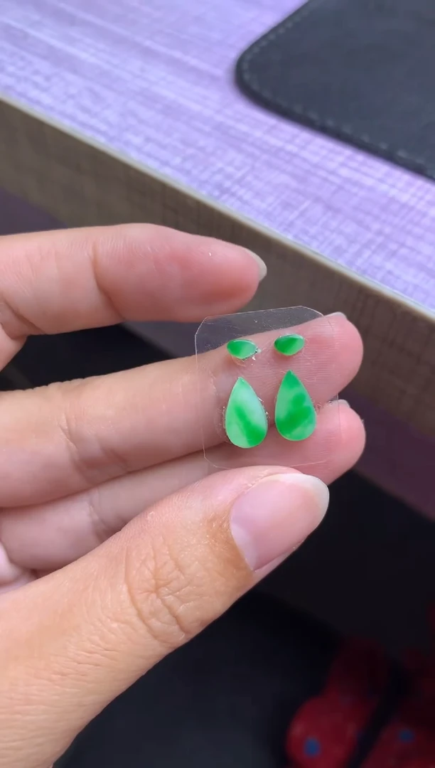 未镶嵌定制翡翠毛货