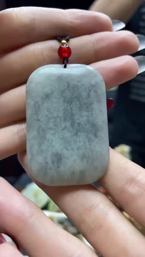 未镶嵌岫玉吊坠·