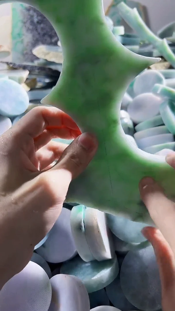 翡翠裸石缅甸翡翠A货文9369