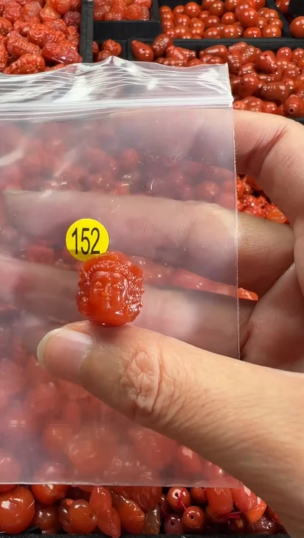 颈饰未镶嵌南红玛瑙1