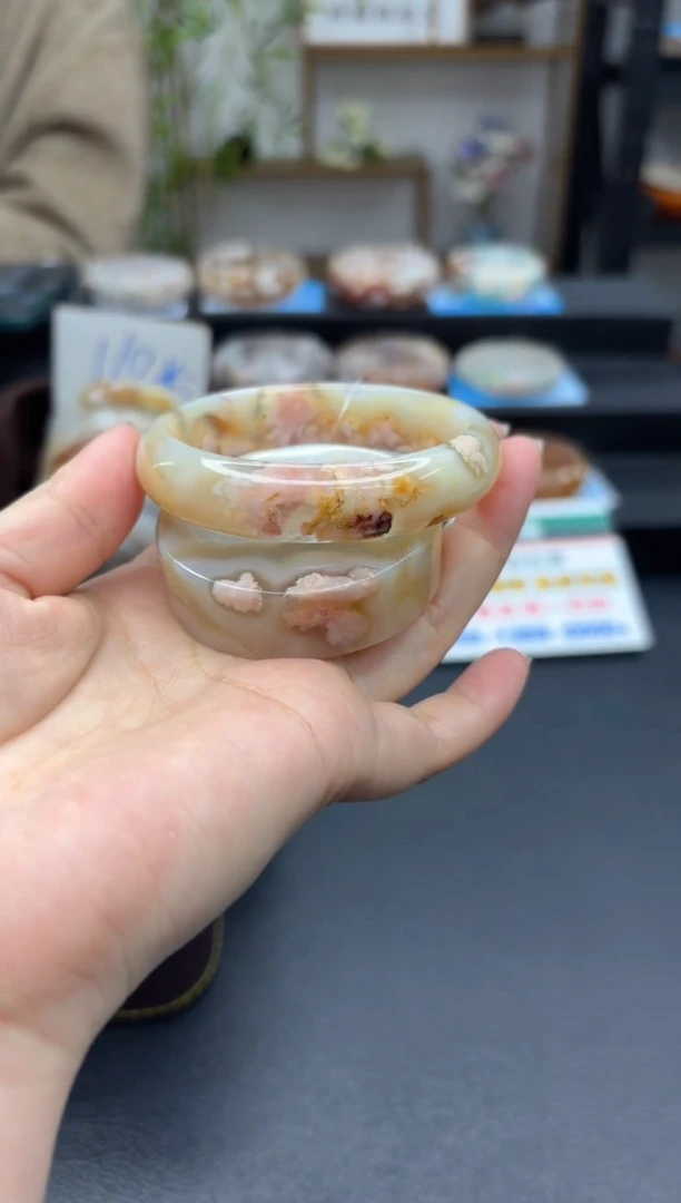 【闪购商品】石英质玉手镯未镶嵌C177(55圈赠送镯心)