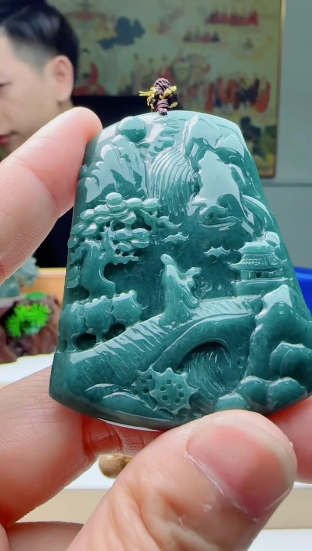 【闪购商品】翡翠颈饰未镶嵌1111111111
