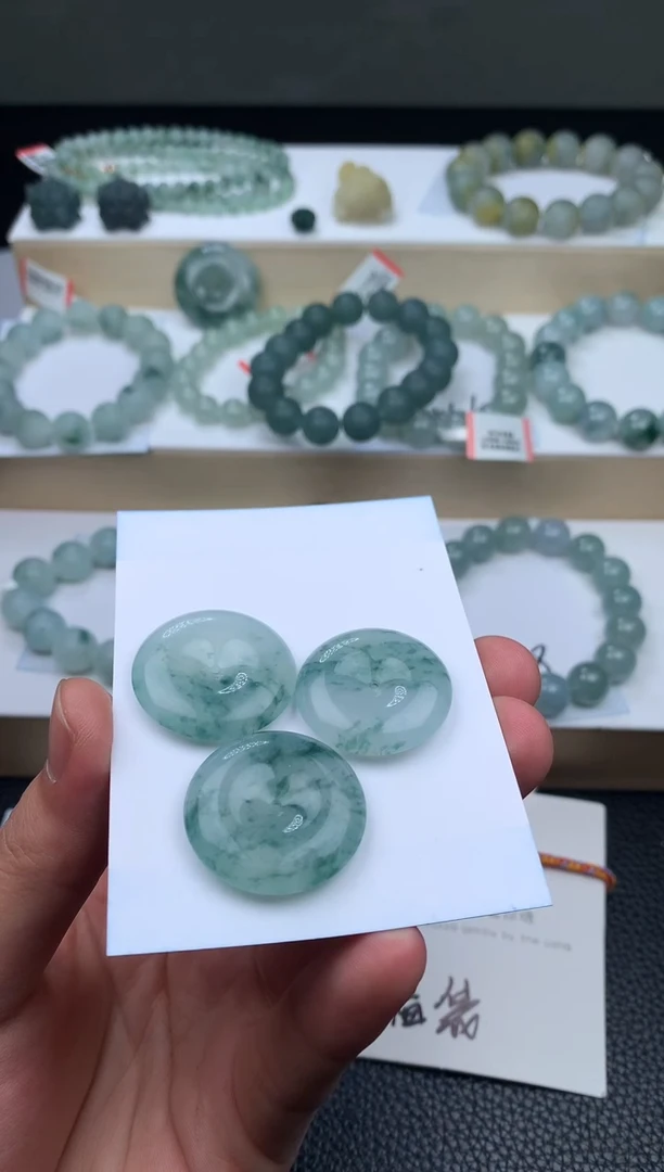 未镶嵌定制翡翠蓝*色扣子