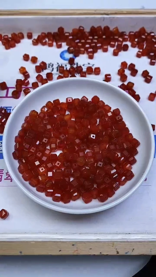 未镶嵌散珠玛瑙/玉髓B484 冰柿子南红方糖8mm10颗9.8元