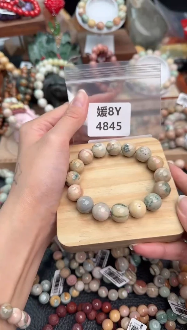 【闪购商品】石英质玉手链未镶嵌8Y4845