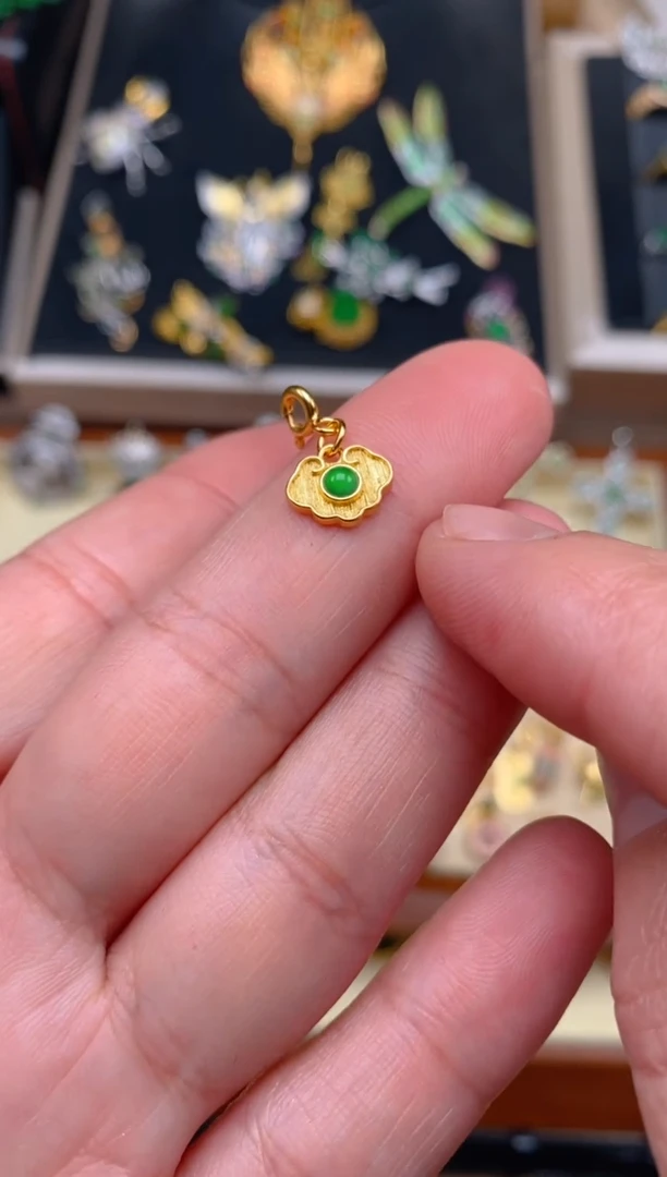 【闪购商品】翡翠吊坠(不含链)银S925镶嵌万能扣