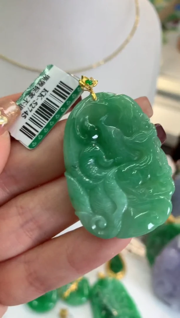 【闪购商品】翡翠吊坠(不含链)18K金镶嵌挂件