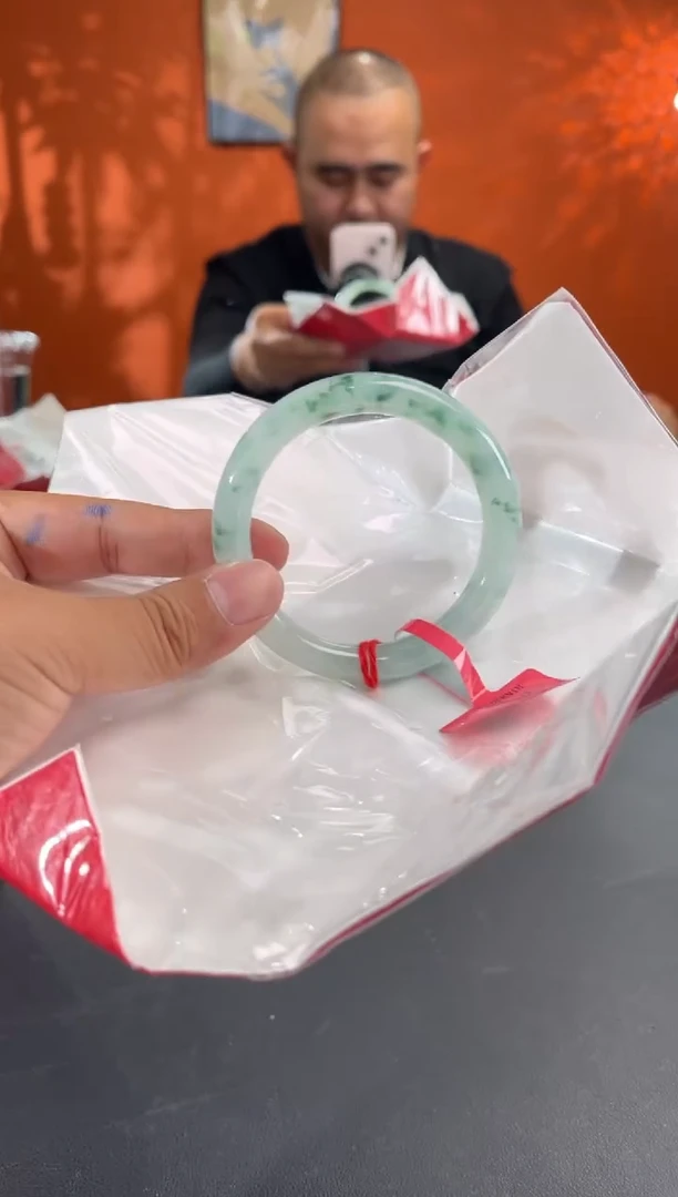未镶嵌手镯翡翠翡翠手镯