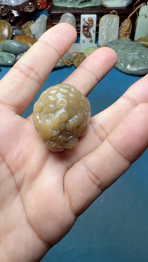 未镶嵌和田玉挂件-