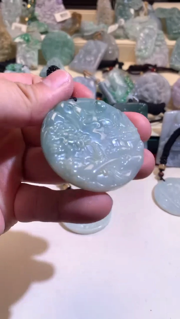 【闪购商品】翡翠颈饰未镶嵌02/06/225