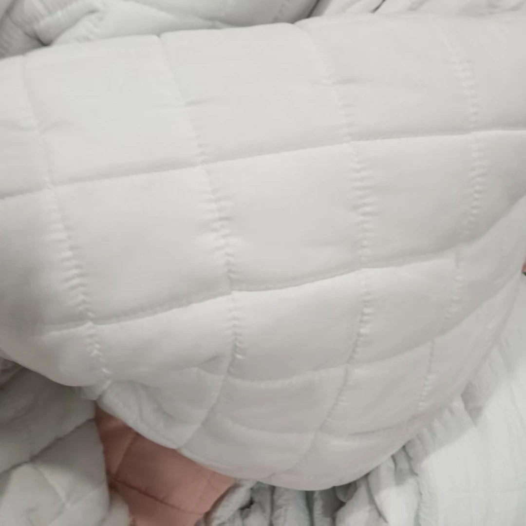 次品白色泡泡纱床垫床盖86*86 英寸218*起