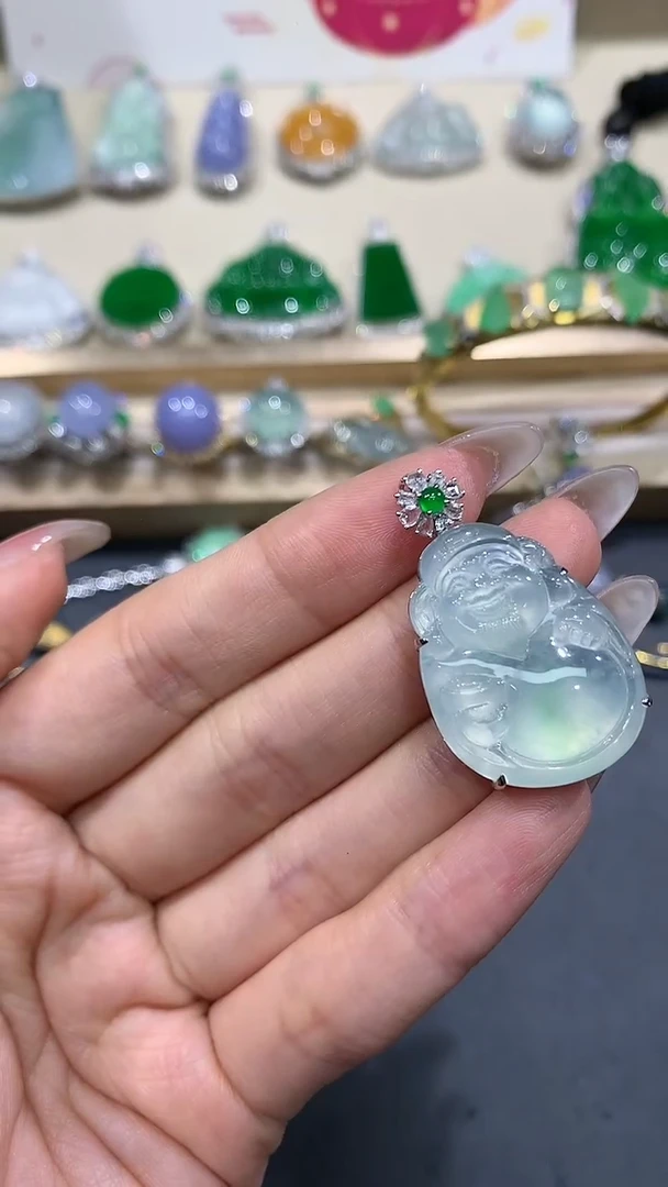 【闪购商品】翡翠吊坠(不含链)18K金镶嵌10团购