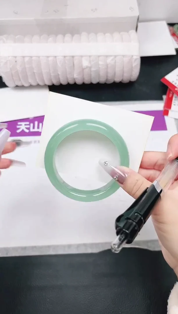 未镶嵌手镯石英质玉71-57