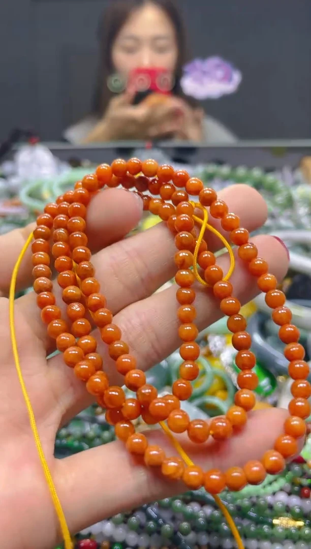 颈饰未镶嵌翡翠4MM/R/翡翠A货，一件也是批发价