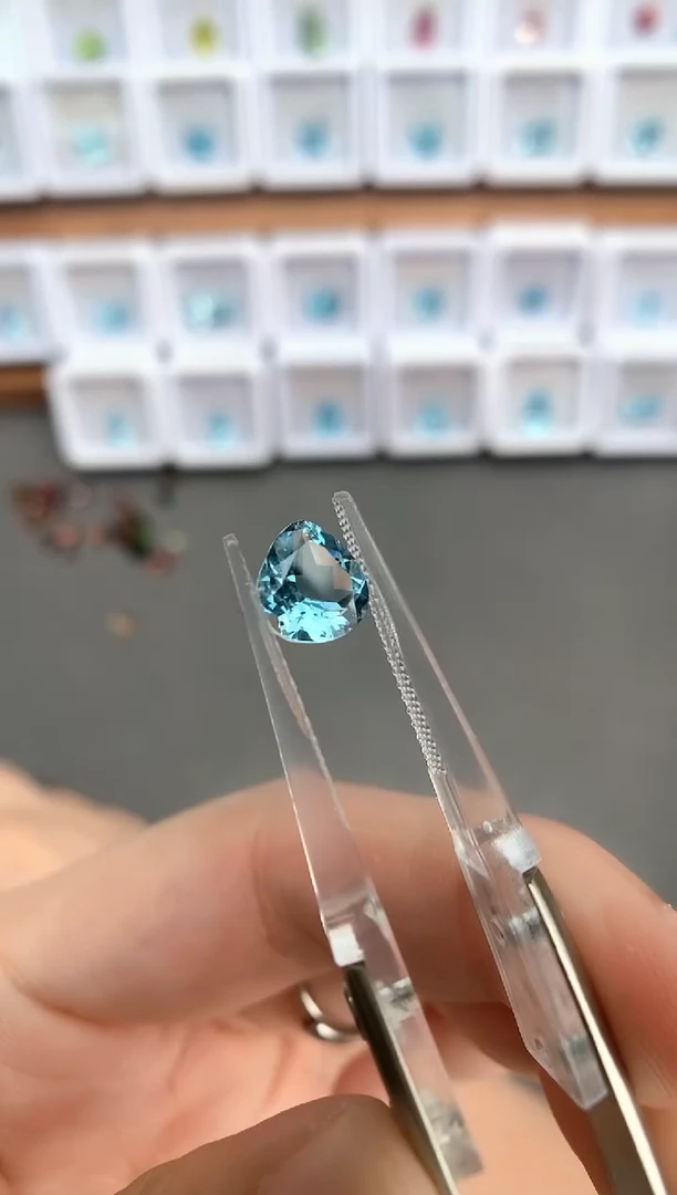 未镶嵌裸石定制海蓝宝石1.13ct 圣玛 04046