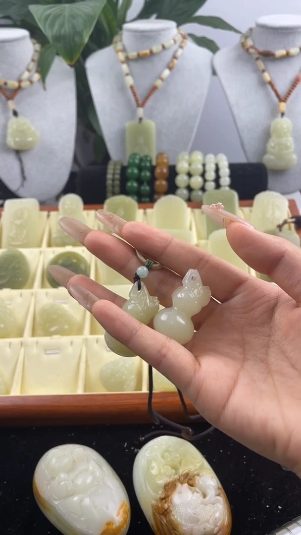 玉中号葫芦福禄配縄子帯礼盒收藏品