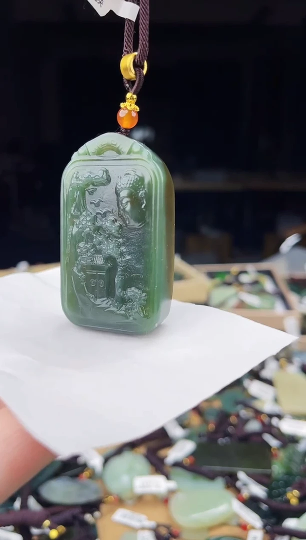 颈饰未镶嵌和田玉1