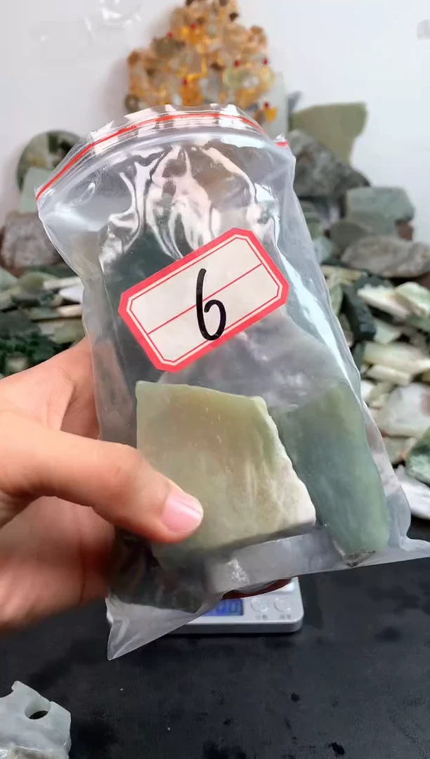 未镶嵌和田玉摆件6