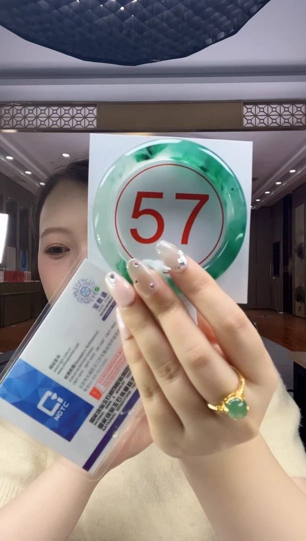 未镶嵌手镯石英质玉57