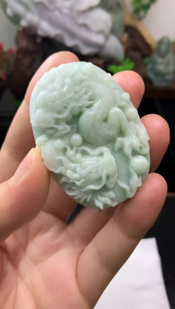 颈饰未镶嵌翡翠温****间龙牌