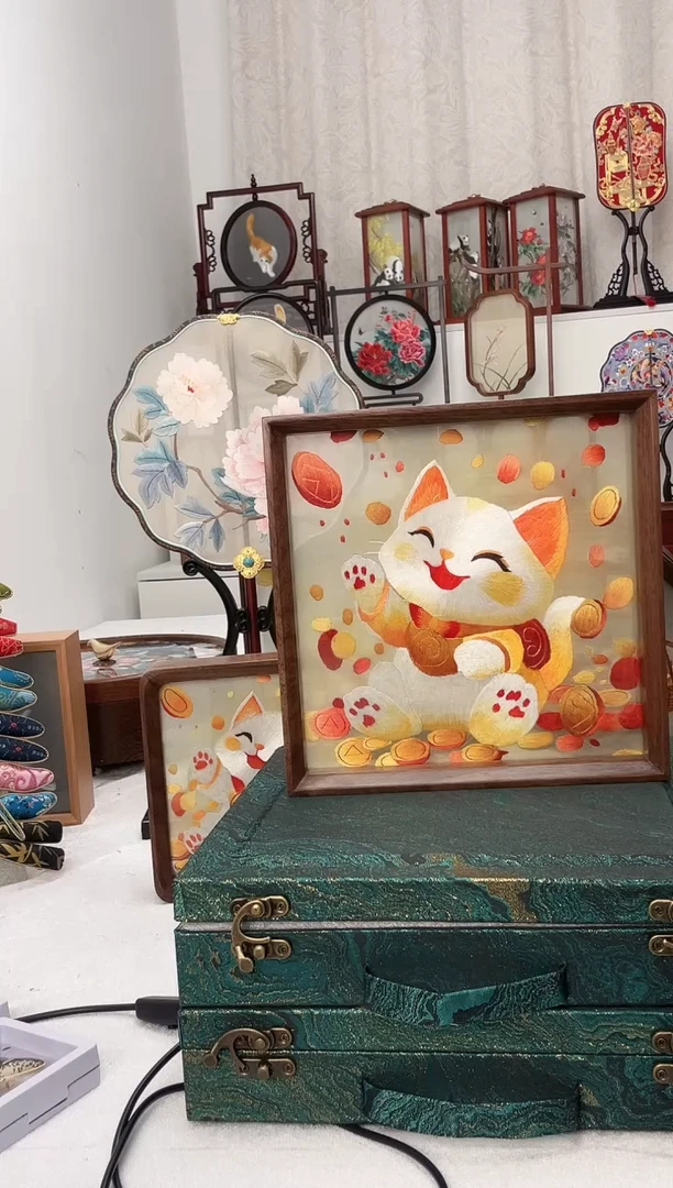 扇子苏绣作品手工摆台