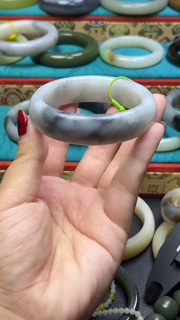 未镶嵌手镯和田玉新疆籽青花58+