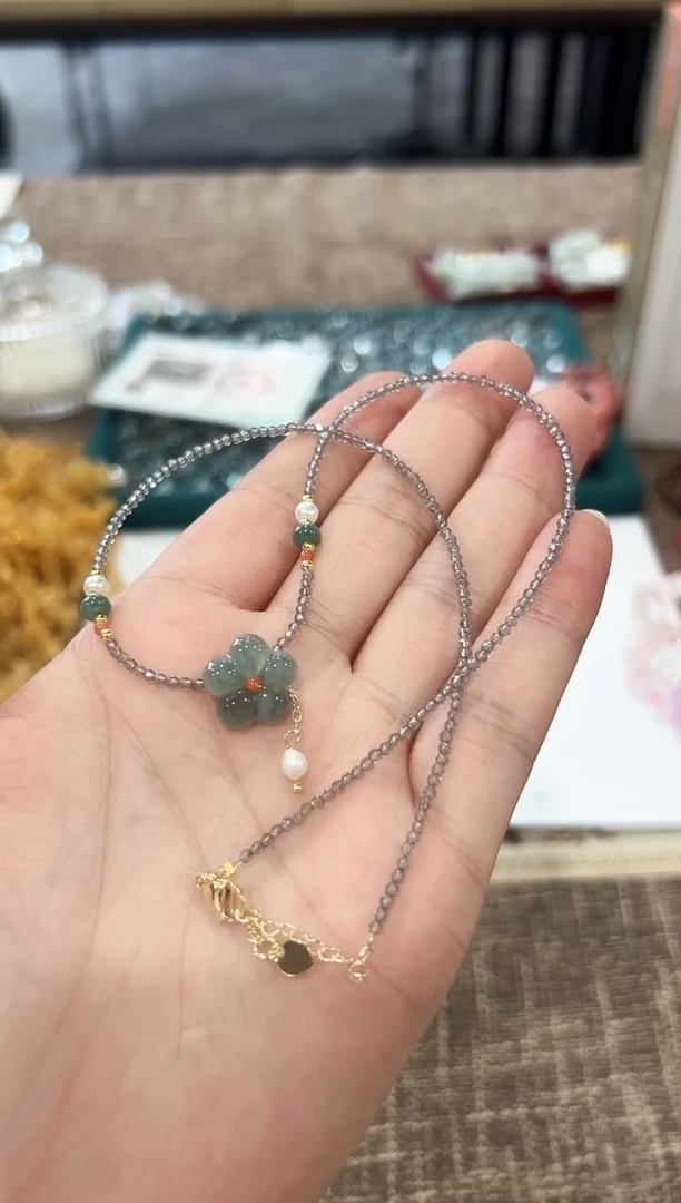 翡翠未镶嵌吊坠(赠链)花