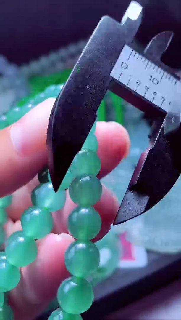 未镶嵌定制翡翠风*? 翡翠毛货定制