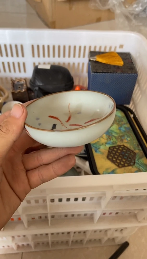 无运费险有瑕疵的摄影的产品有使用过的痕迹有点脏介意勿拍