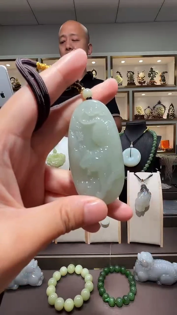 和田玉未镶嵌颈饰苏