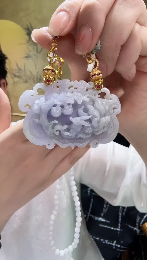 颈饰未镶嵌翡翠吊坠