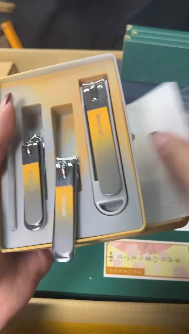 瓷片云****G+++000000000