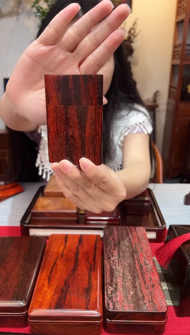 紫檀木类成套家具紫檀一木挖精品香盒