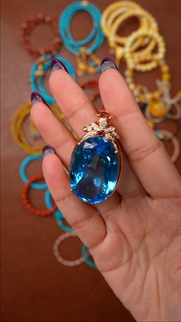 18K金镶嵌托帕石吊坠托帕石吊坠 防拍链接