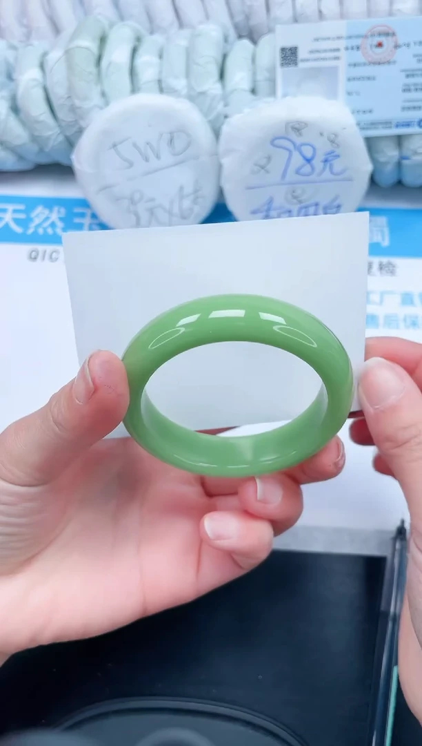 【闪购商品】石英质玉手镯未镶嵌141-52.8