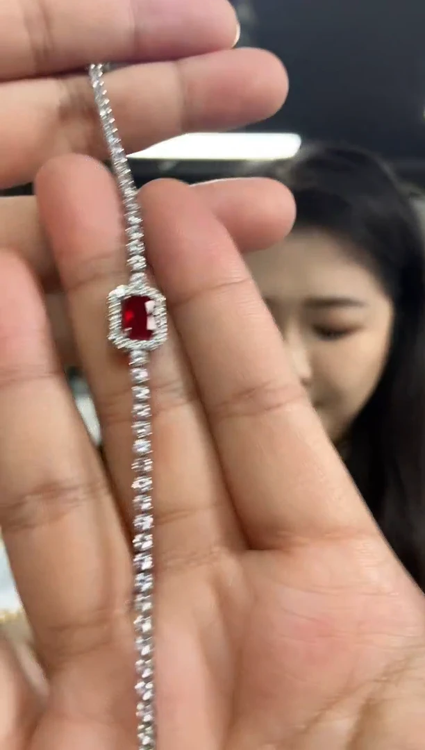 【闪购商品】红宝石手链未镶嵌多样性发其一，颜色微差