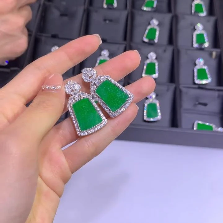 【逍遥珠宝精选】天然A货翡翠无事牌吊坠*LBH/00935/多样性发/1件