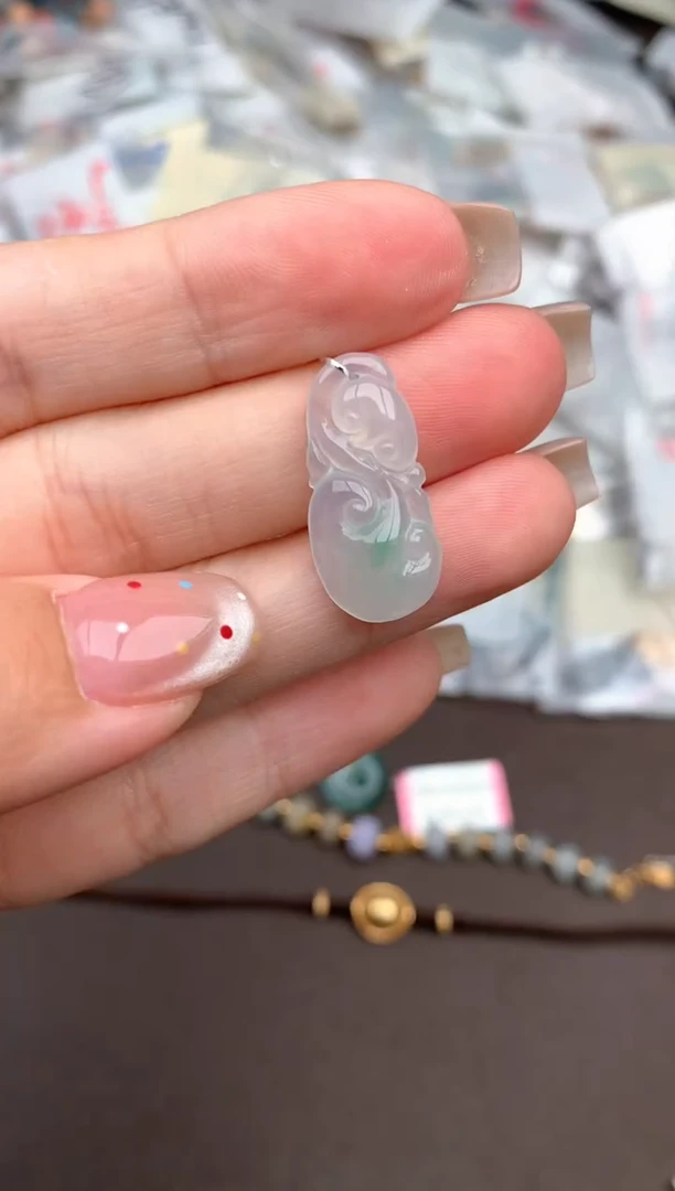 未镶嵌挂件翡翠—